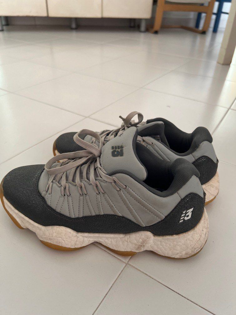 Used basketball shoes Men s Fashion Footwear Sneakers on Carousell