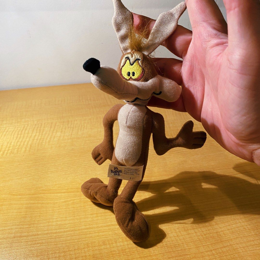 Wile E Coyote Plush, Hobbies & Toys, Toys & Games on Carousell