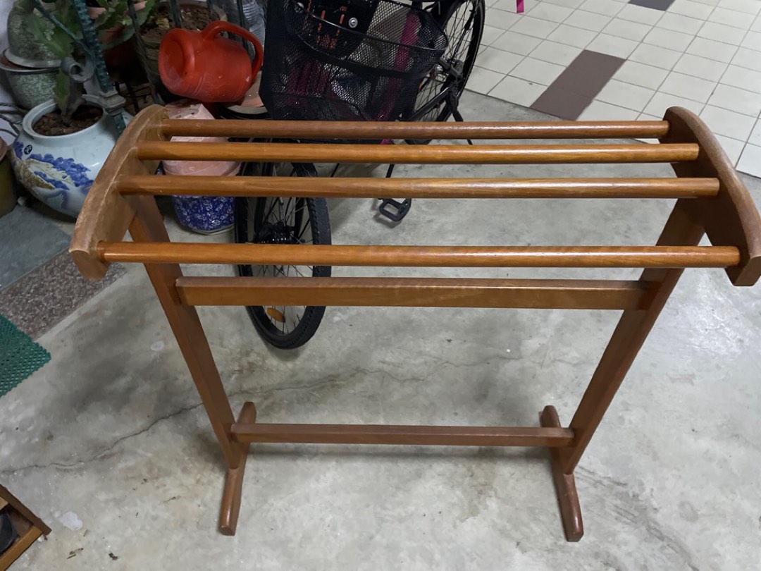 Wood towel drying rack, Furniture & Home Living, Home Improvement