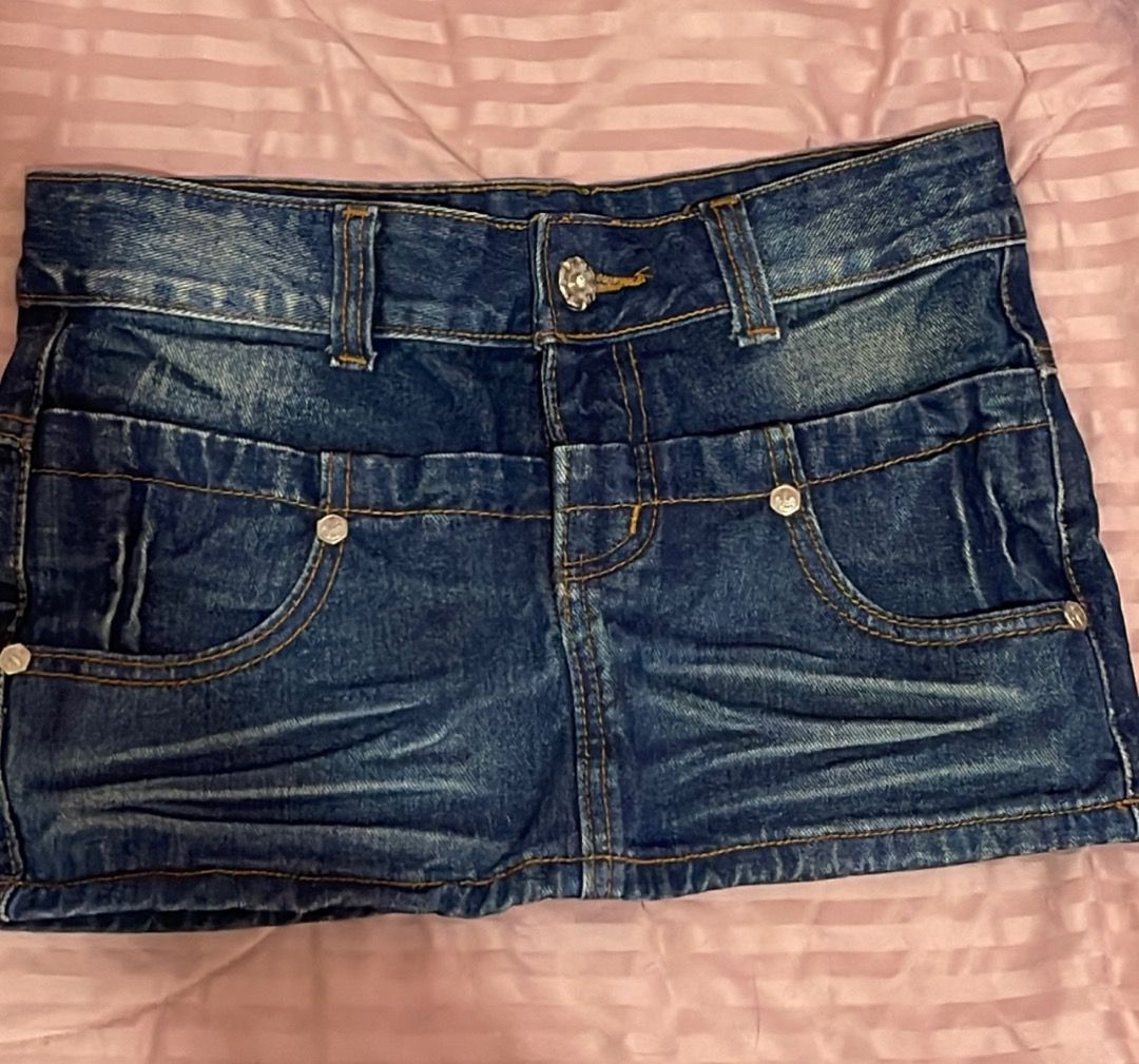 Y2k Denim mini skirt, Women's Fashion, Bottoms, Skirts on Carousell