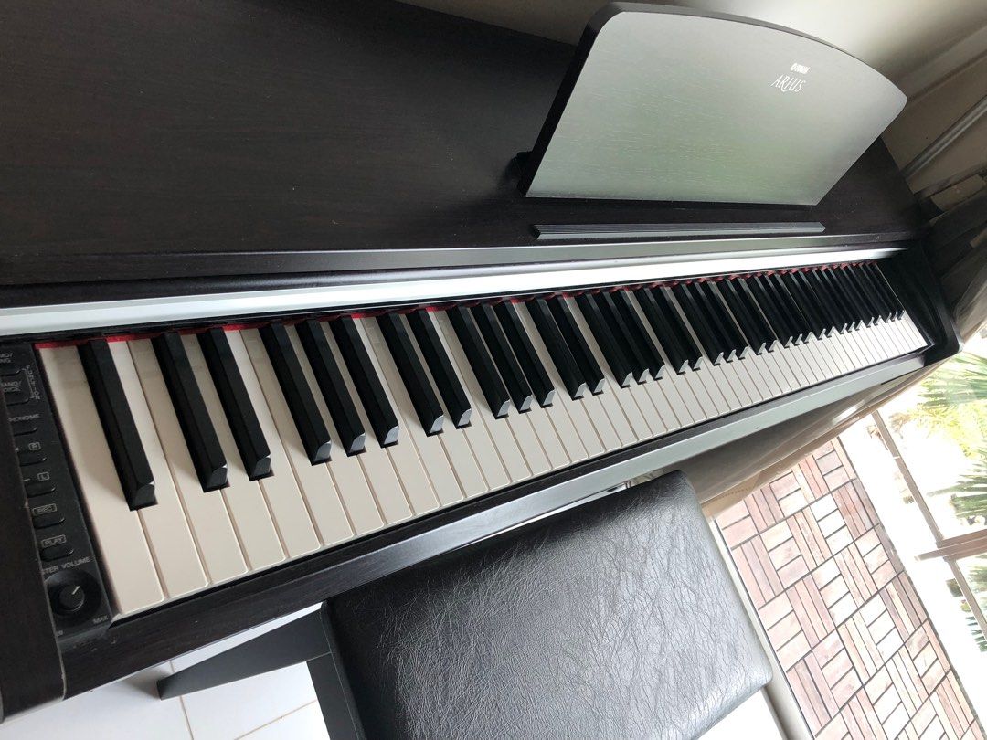 Yamaha digital piano YDP 141, Hobbies & Toys, Music & Media, Musical