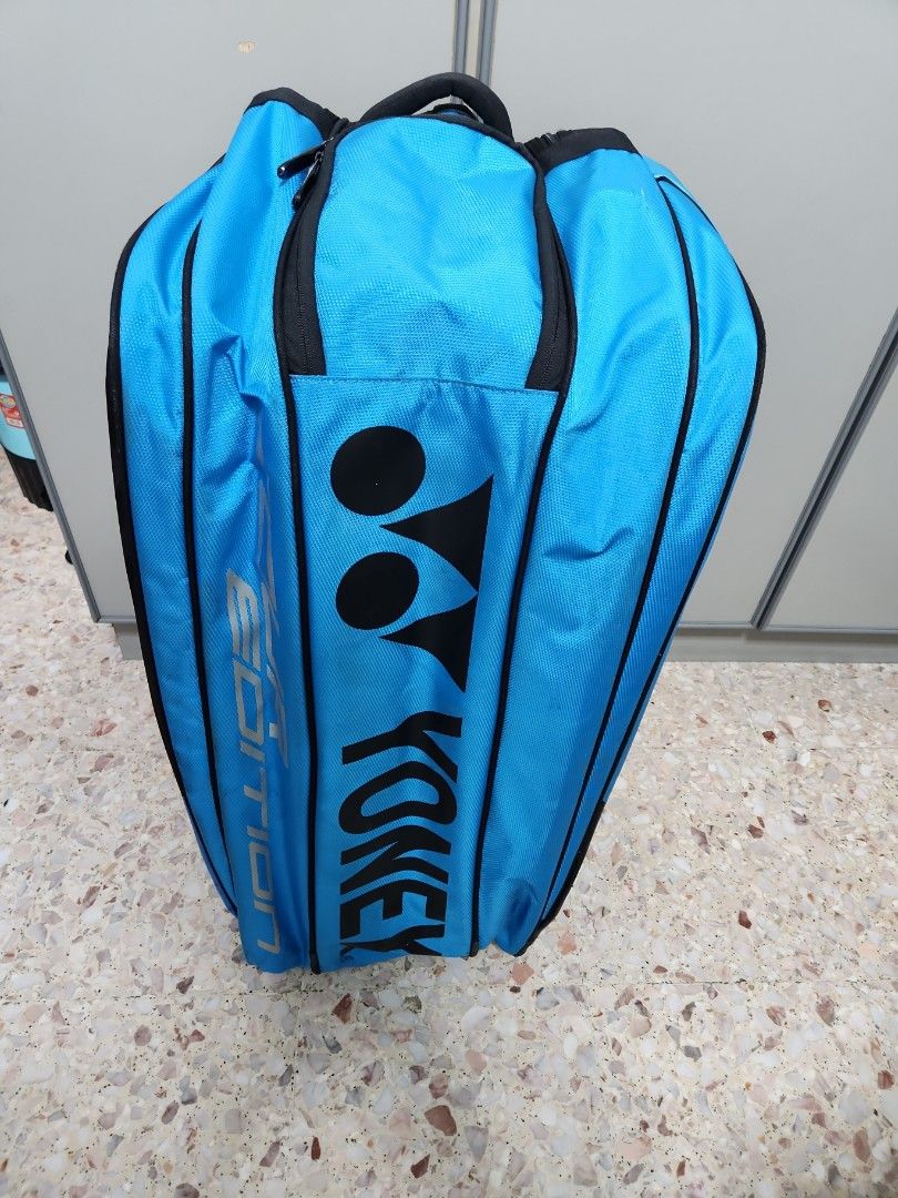 Yonex tennis bag, Sports Equipment, Other Sports Equipment and Supplies