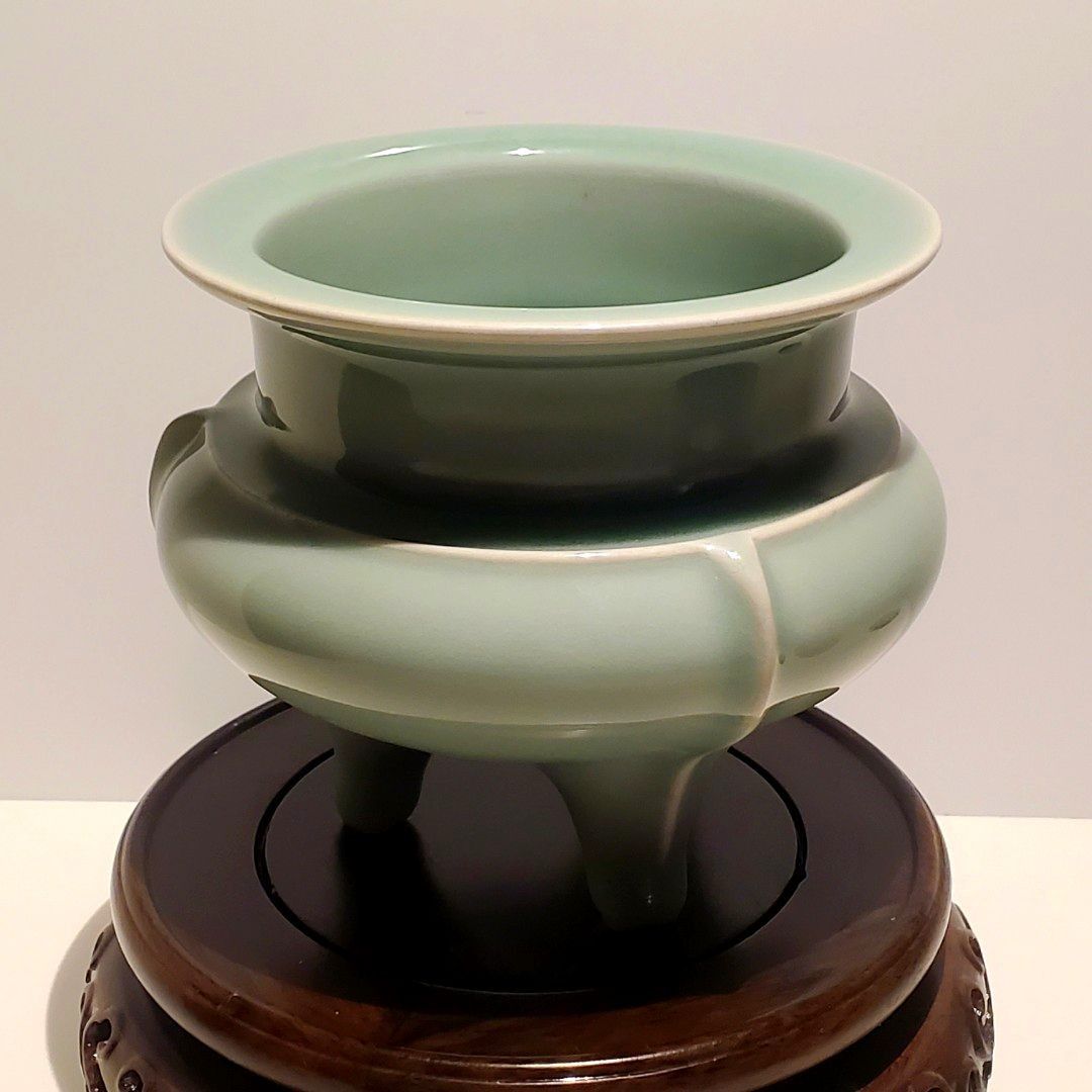 古董瓷器收藏：南宋龍泉粉青釉鬲式爐（南宋時期）收藏品級別