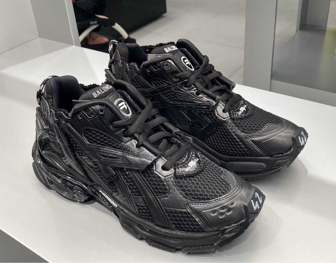 Black green balenciaga runners sales