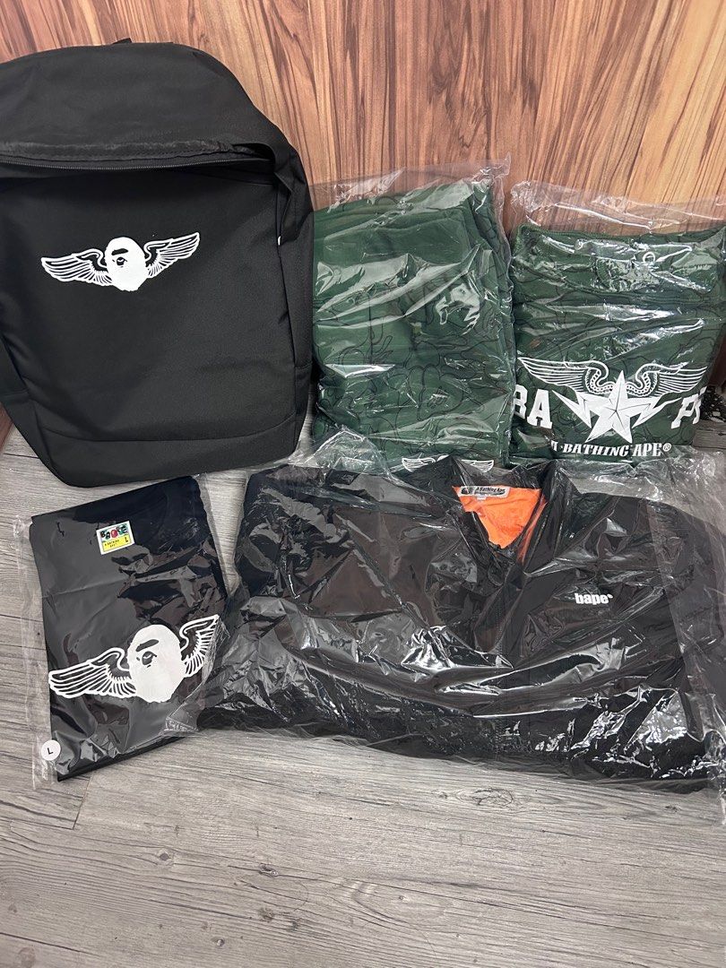 A Bathing Ape 2023男裝福袋（L size), 男裝, 上身及套裝, 套裝- Carousell