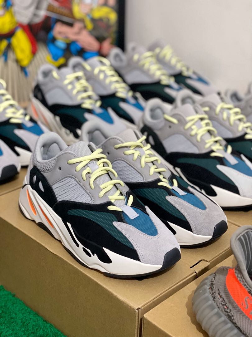 yeezy boost 700 v2 waverunner
