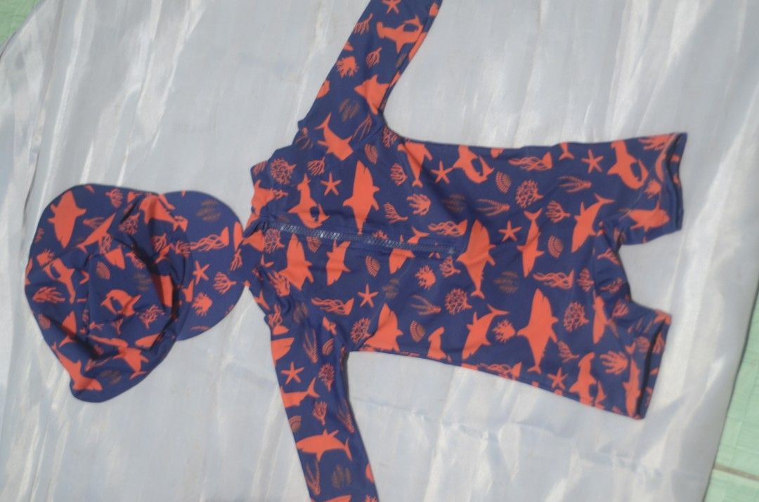 All over swimwear for 6M BOY with cap (Category: Babies & Kids Fashion) located in Las Pinas. Submitted by calebsam87 (Listing ID 1208824639, Image 3). Description: SHOPEE CHECK OUT SF ONLY COD GCASH PAYMENT.