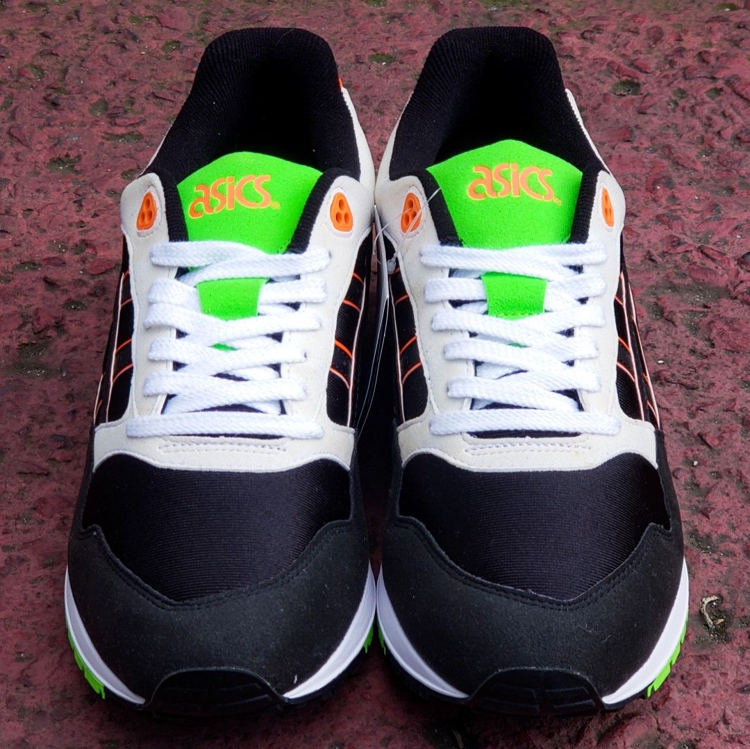 Asics gel saga hotsell black shocking orange
