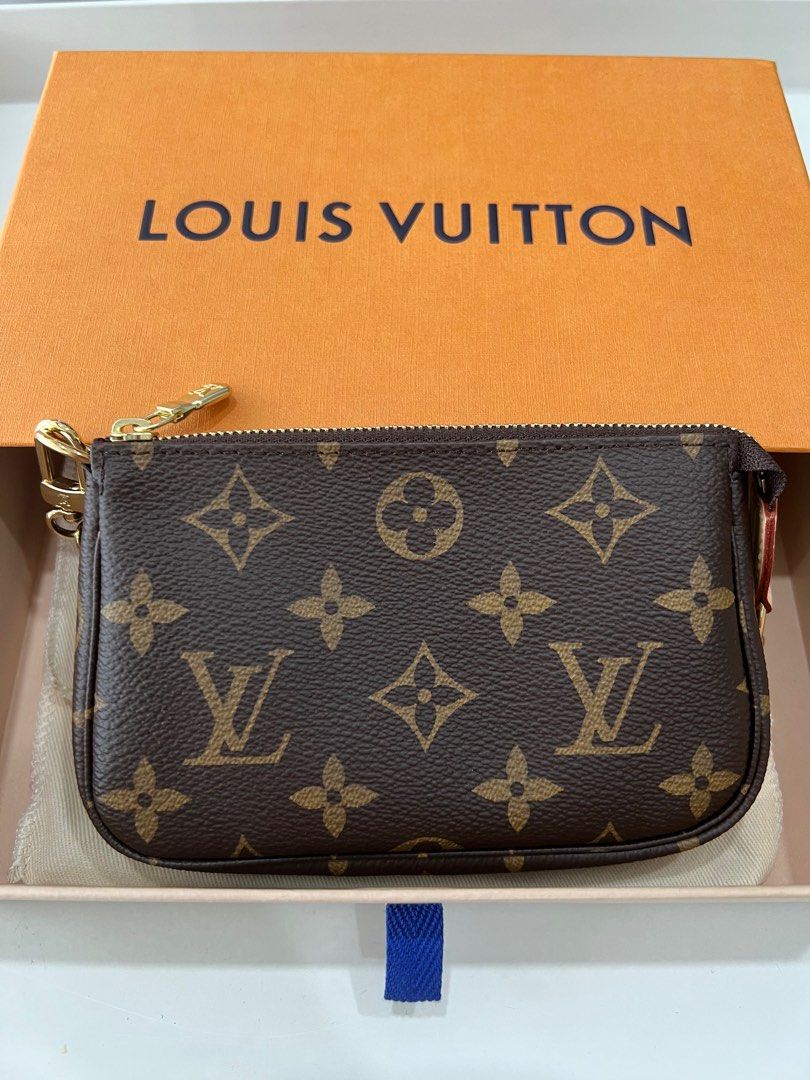 BN AUTHENTIC LV MINI POCHETTE IN VERNIS LEATHER WITH GOLD HARDWARE