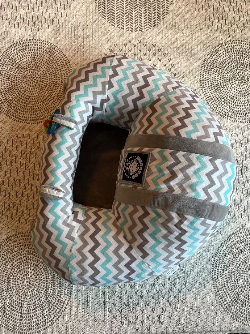 Hugaboo baby store floor seat