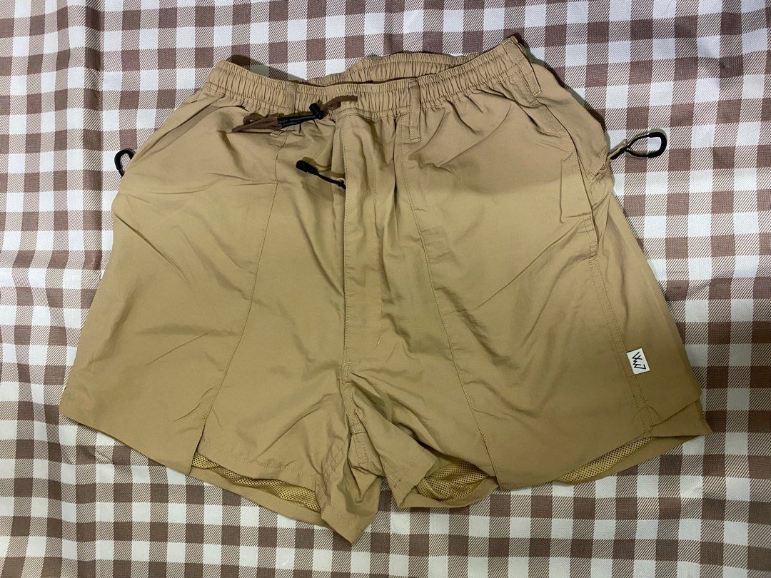 CMF Comfy outdoor garment bug shorts khaki 22ss, 男裝, 褲＆半截裙