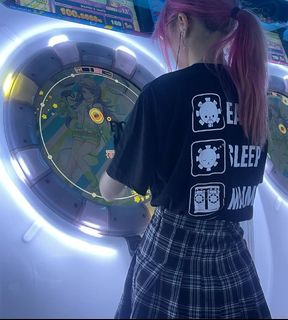 (Category: ) located in . Submitted by ai.mi_merch (Listing ID 1208854403, Image 1). Description: .