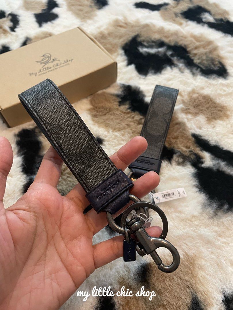 Coach Large Loop Key Fob In Signature Canvas Charcoal / Tan