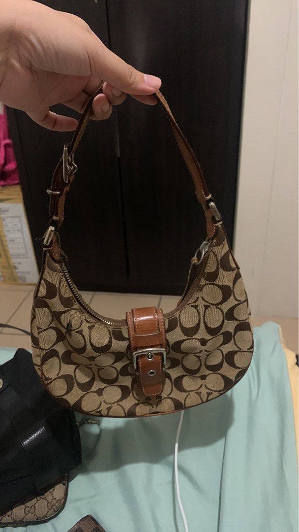 Coach signature canvas hobo buckle bag, Luxury, Bags & Wallets on Carousell