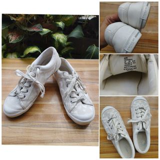 (Category: ) located in . Submitted by cathshop13 (Listing ID 1208687375, Image 1). Description: .