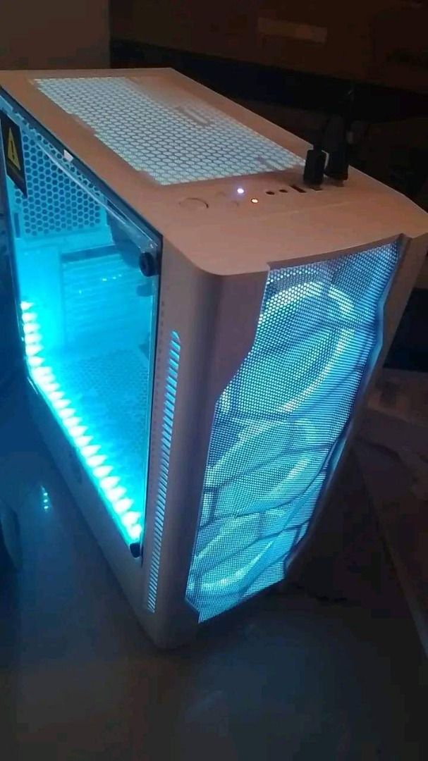 Gaming Computer Set For Sale! USED BUT NOT ABUSED., Computers & Tech