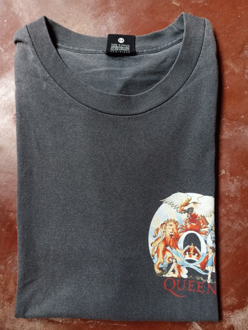 Day queen tee on sale