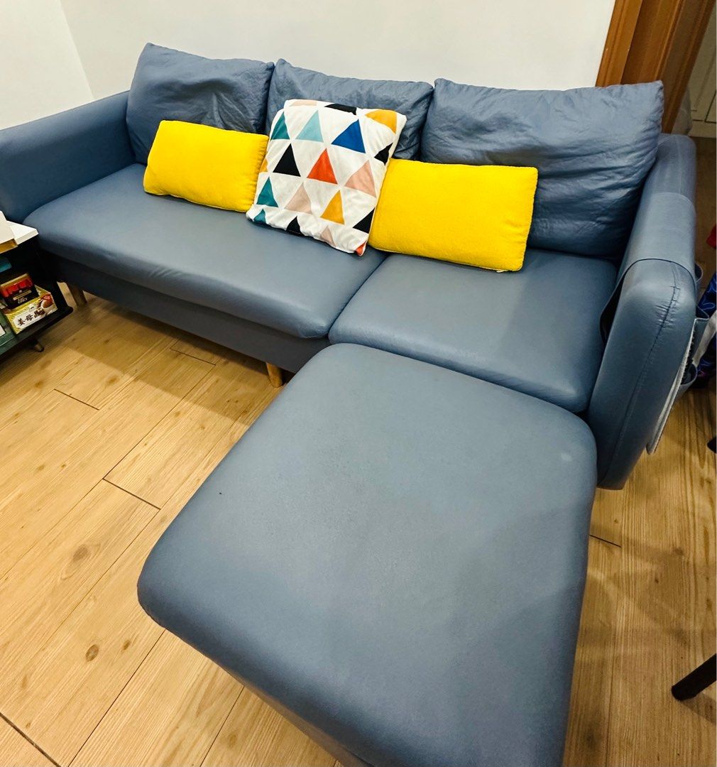 Decent Sofa and Leg Rest, 傢俬＆家居, 傢俬, 梳化 Carousell