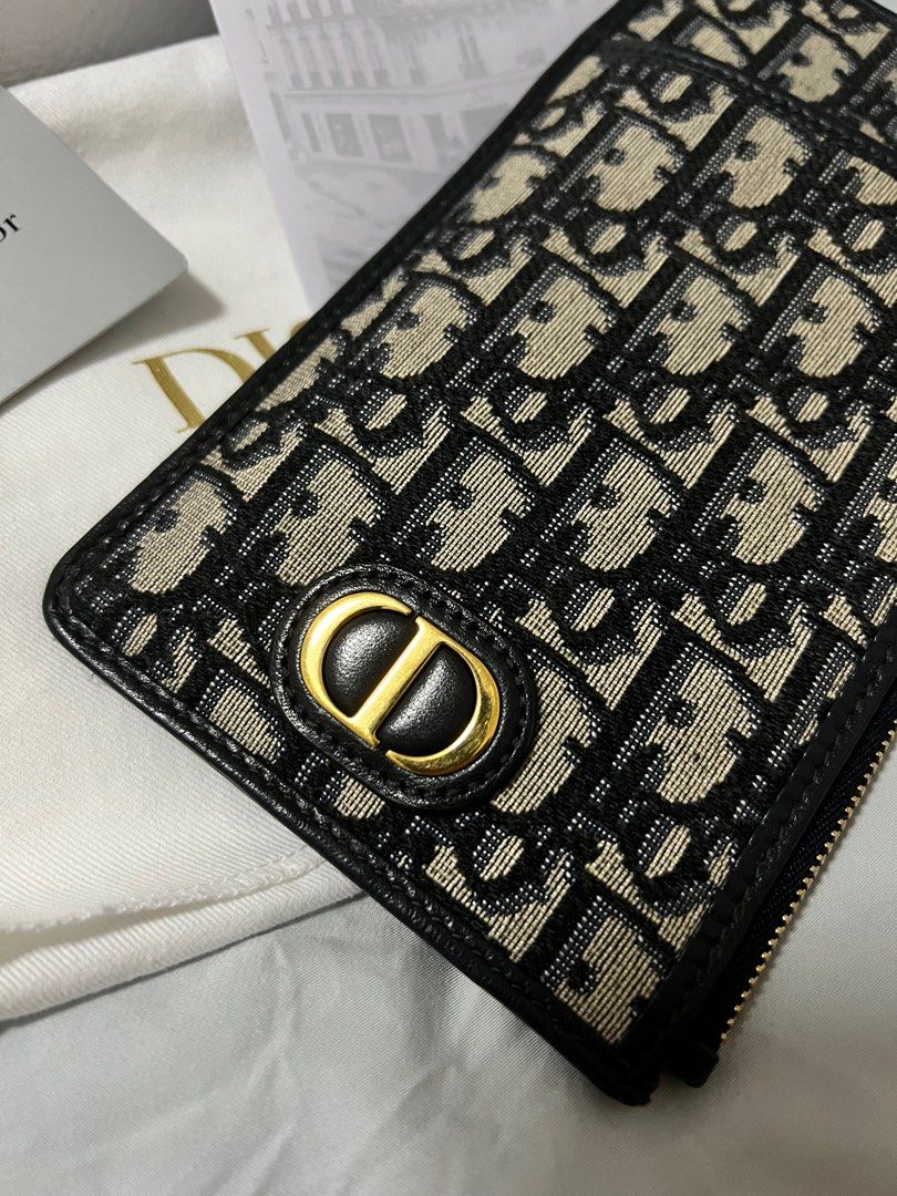 30 montaigne outlet long wallet price