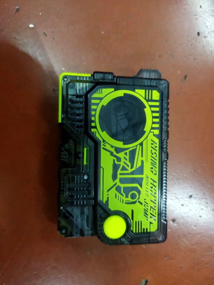 DX Kamen Rider Zero One Rising Hopper Progrise Key, Hobbies & Toys ...