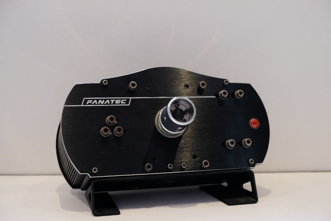 Fanatec Clubsport Wheelbase V2.5, Video Gaming, Gaming Accessories
