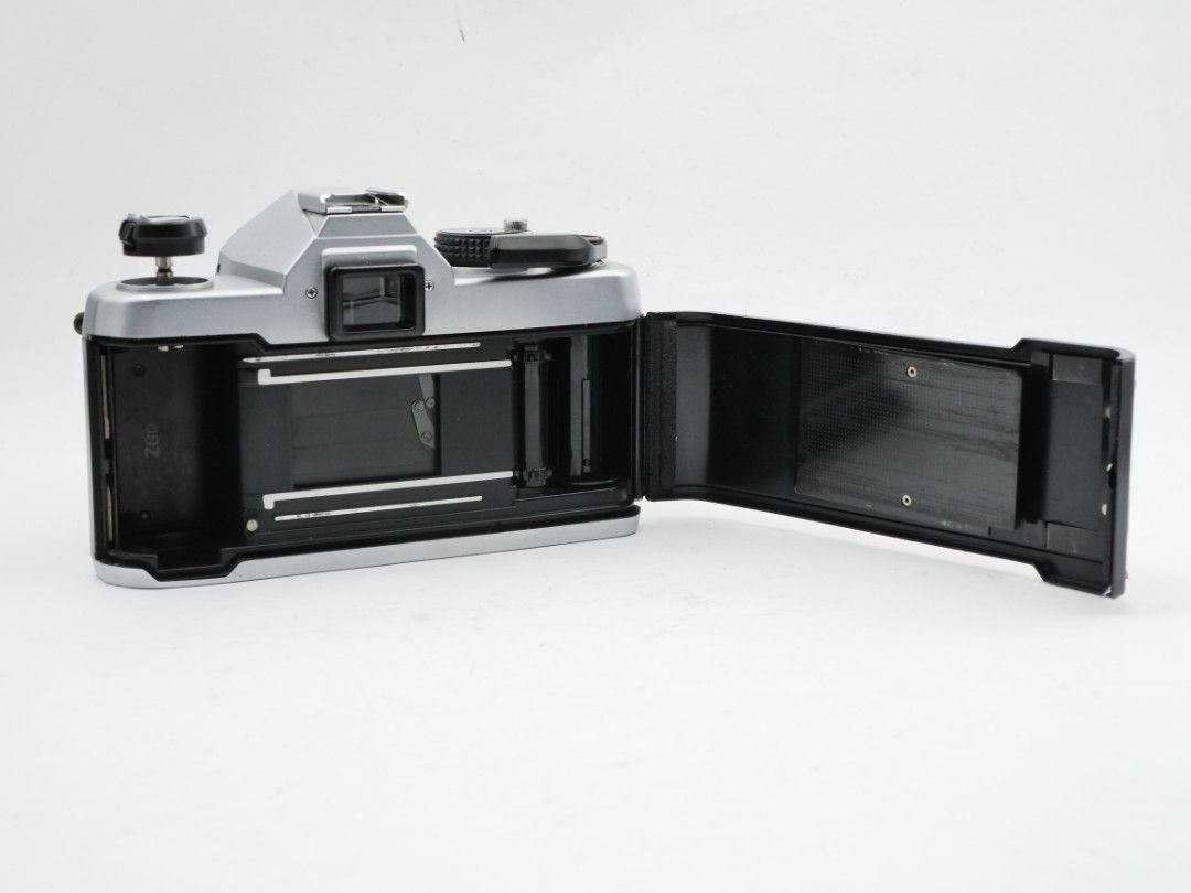 [FILM TESTED] Yashica FX7 Super Film SLR + Yashinon ML 50mm F2 lens