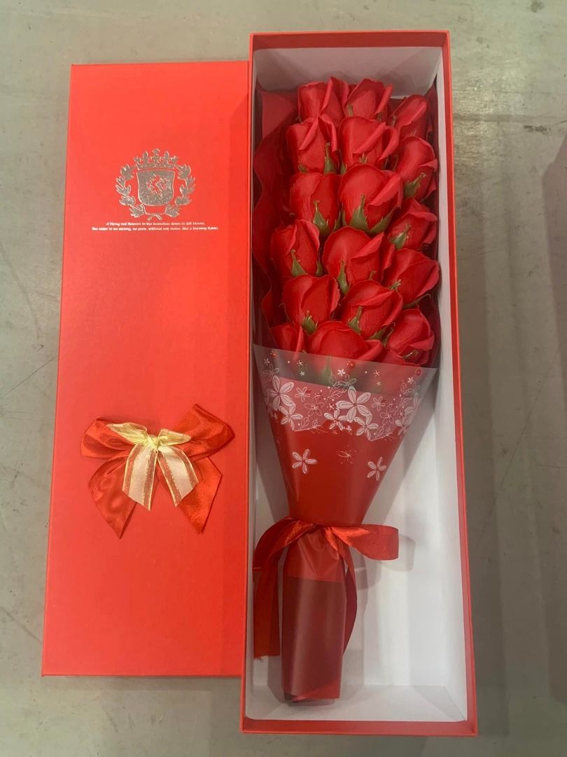 Flower Fancy Gift Box for Valentines Day / Roses With Ribbon 18 ...