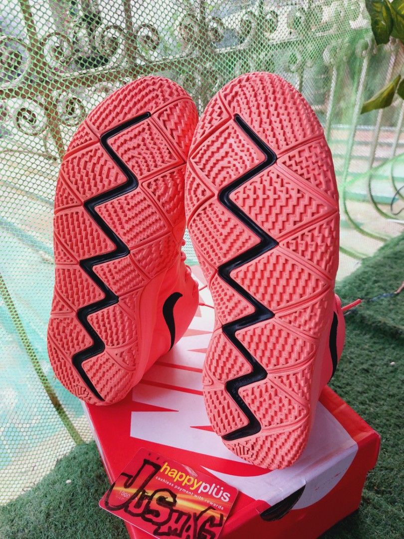 Kyrie 4 deals atomic pink mens