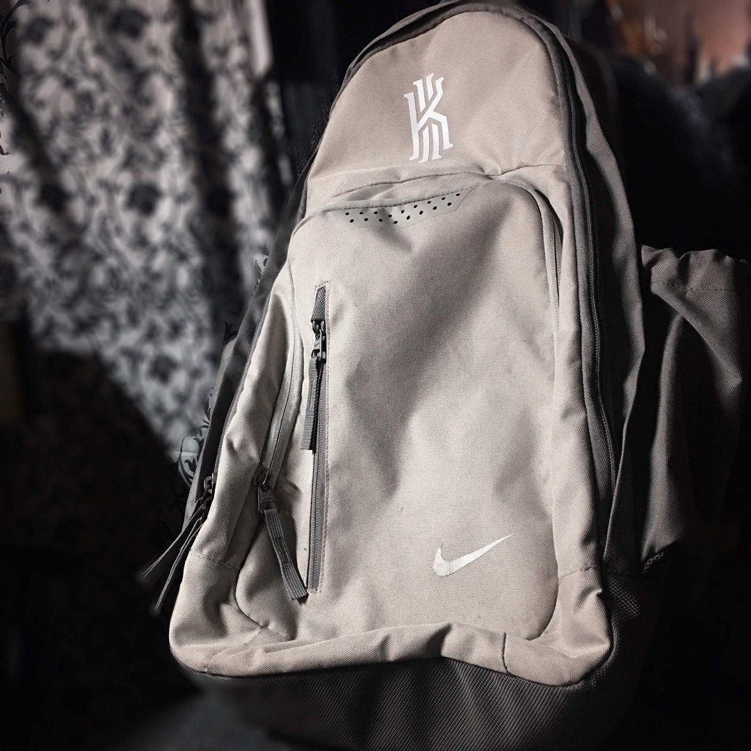 kyrie backpack black