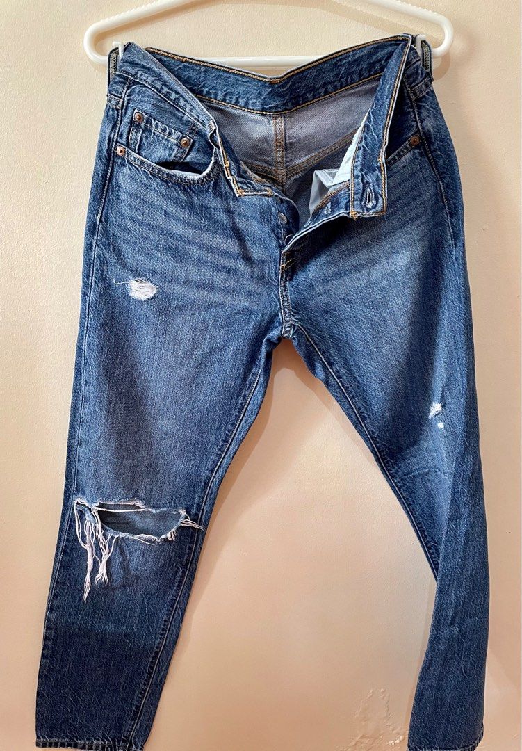 Levi's 501 Button Fly Jeans, Women's Fashion, Bottoms, Jeans on Carousell