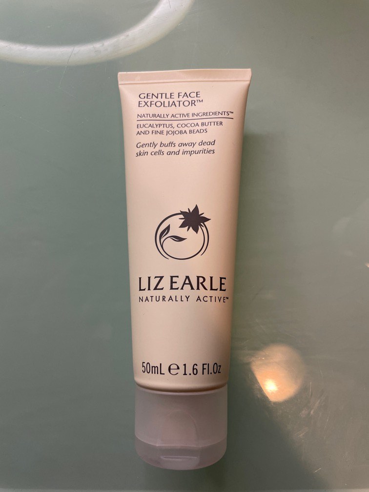 Liz Earle face exfoliator, 美容＆化妝品, 健康及美容 皮膚護理, 面部 面部護理 Carousell