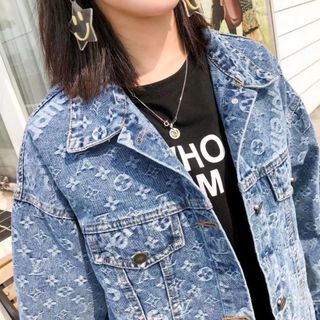 (Category: ) located in . Submitted by japanandsingaporeluxepreloved (Listing ID 1208870966, Image 1). Description: .