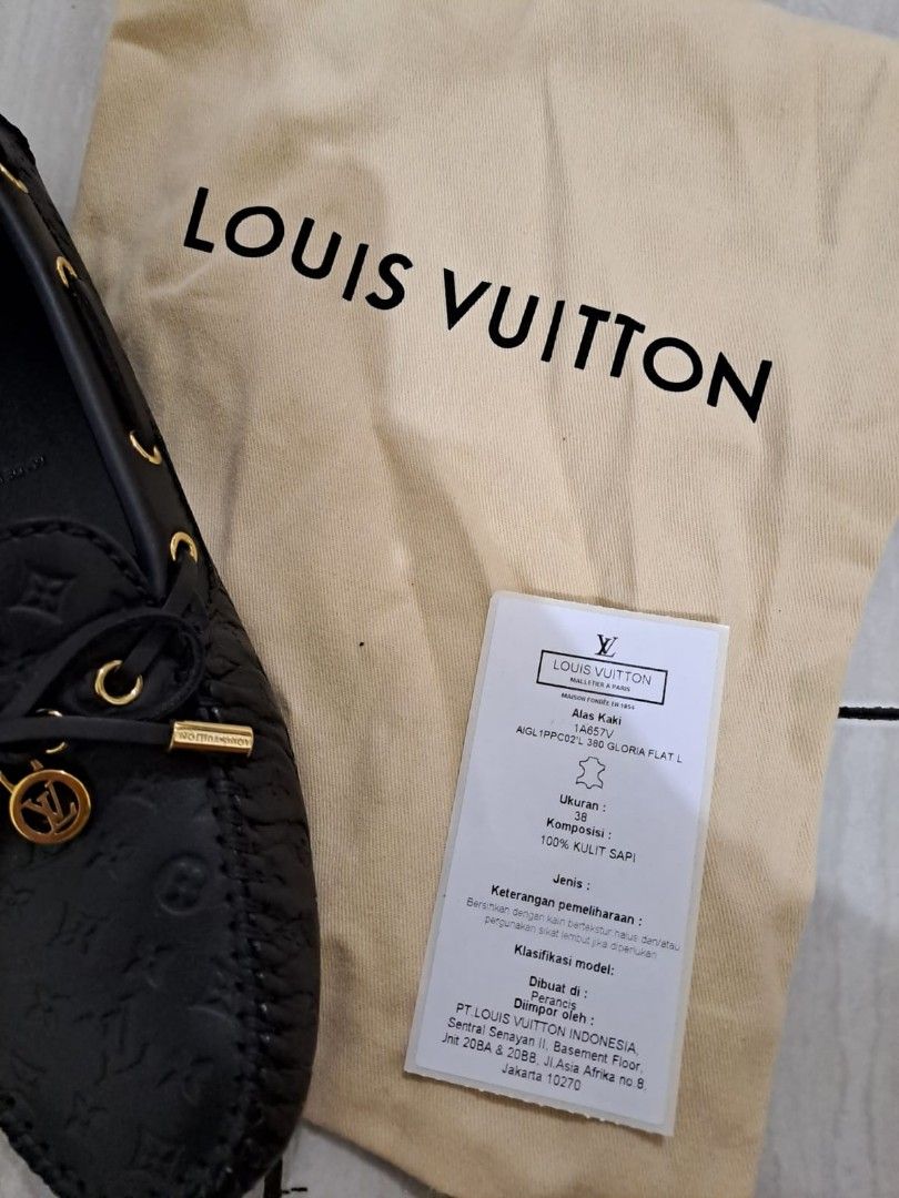 Daftar harga Sepatu Louis Vuitton Wanita Bulan Oktober 2023