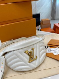 LV BUMBAG SNOW Chest pouch