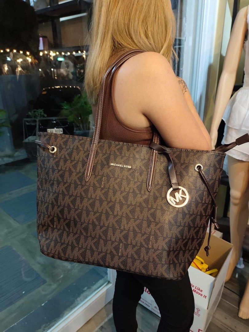 LV MK Fendi Bags Luxury Bags Wallets on Carousell
