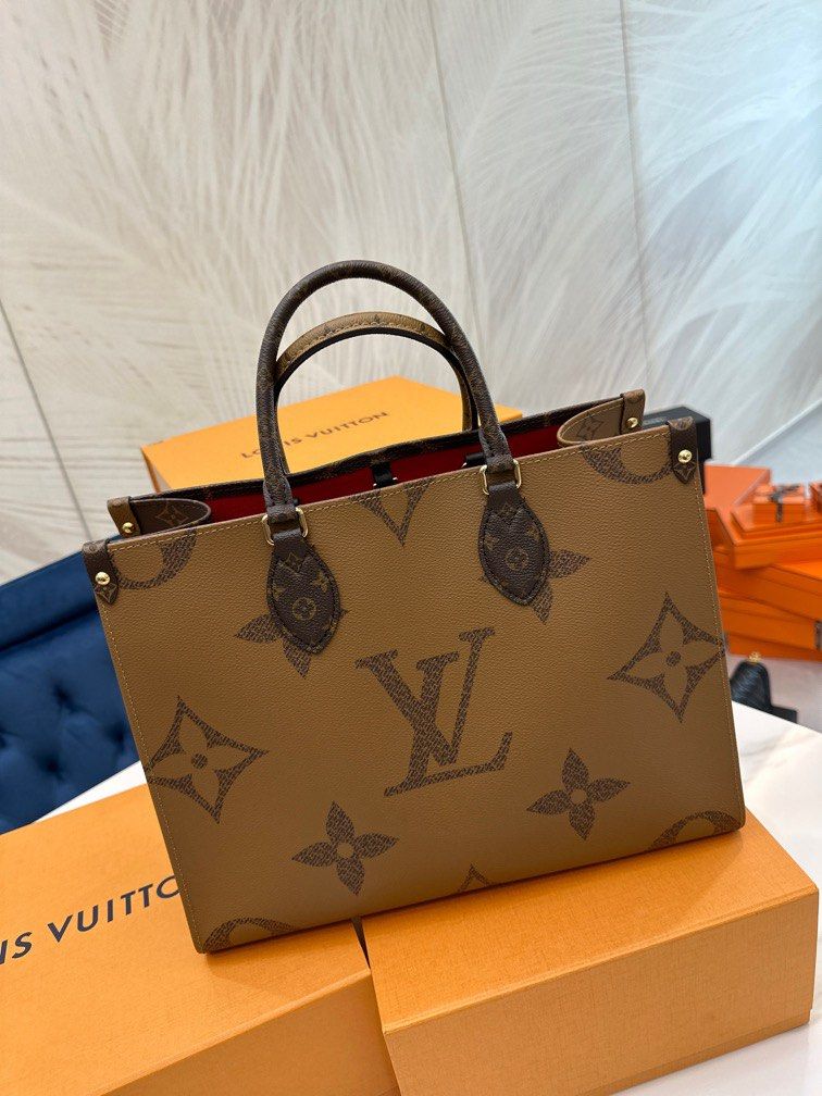 Louis Vuitton LV Women Easy Pouch On Strap Beige Monogram Supple Grained  Cowhide - LULUX