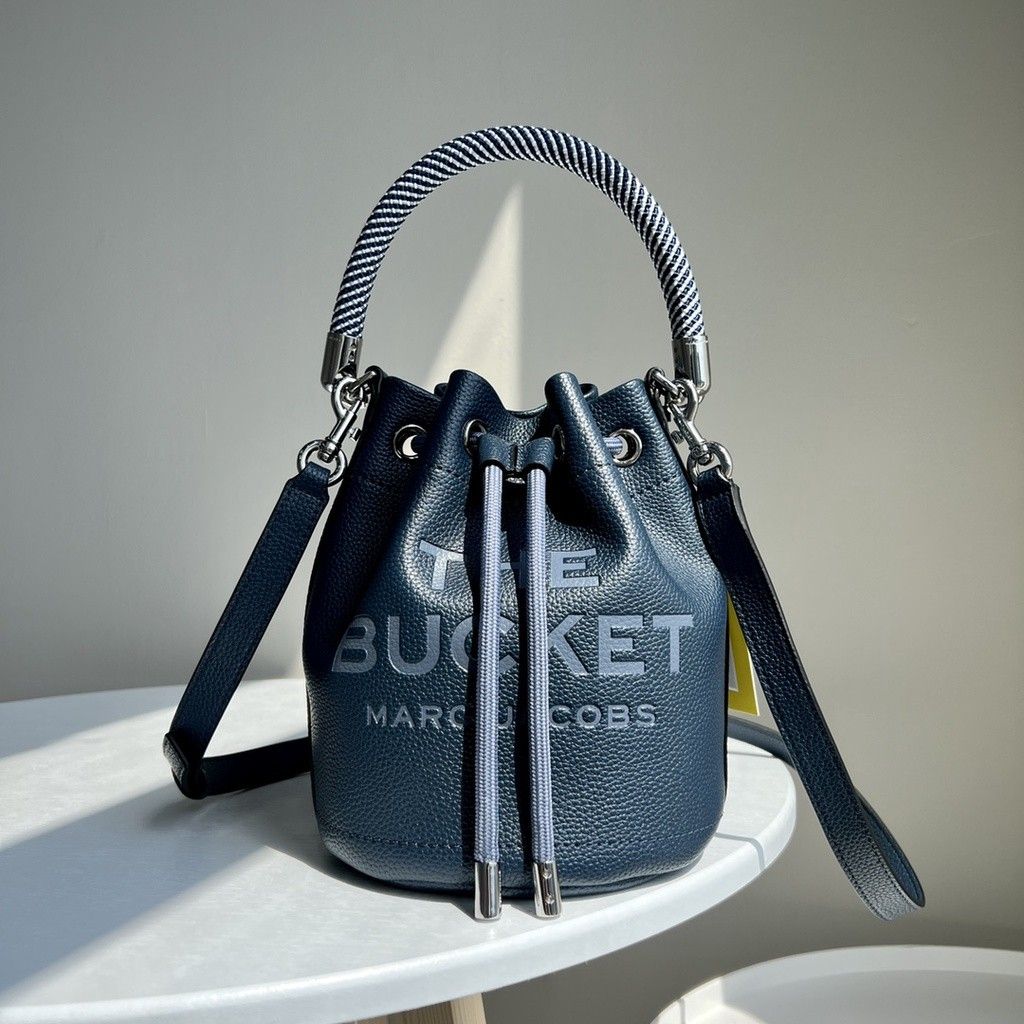 Marc jacobs bucket bag black on sale