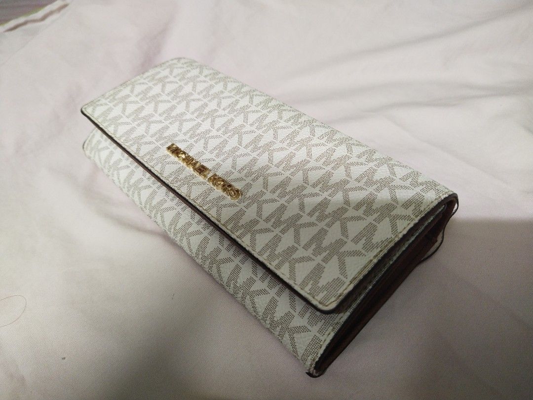 Michael kors wallet used deals