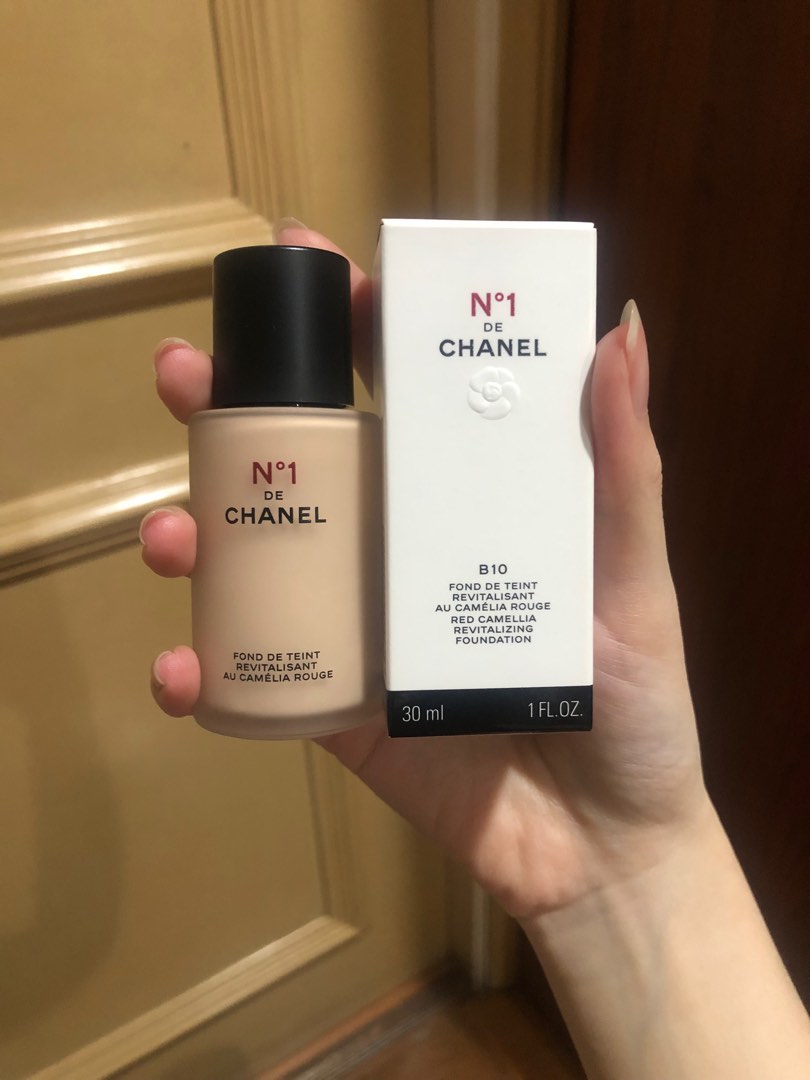 N°1 de Chanel Revitalizing Foundation B10, Beauty & Personal Care, Face,  Makeup on Carousell