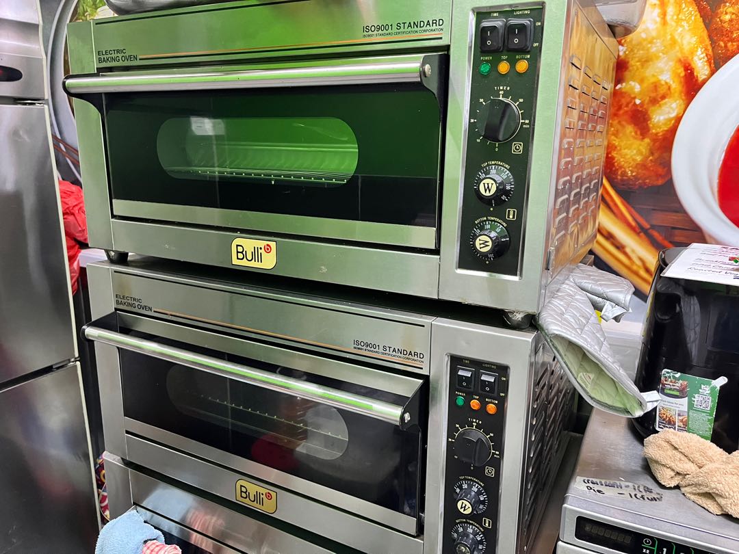 Negotiable Commercial Bakers Oven Bulli, TV & Home Appliances, Kitchen