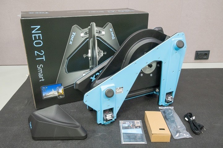 New Tacx Neo 2T Smart Indoor Trainer Floor mat cycle table