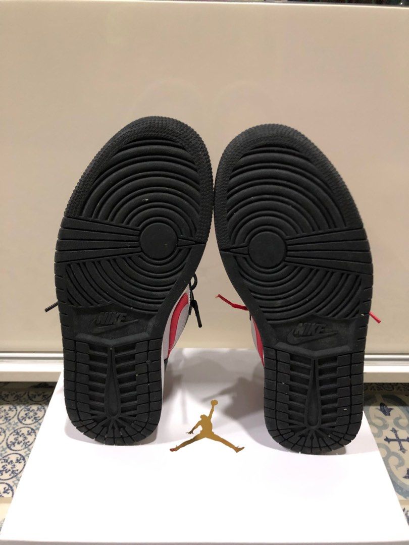 jordan air 1 low siren red