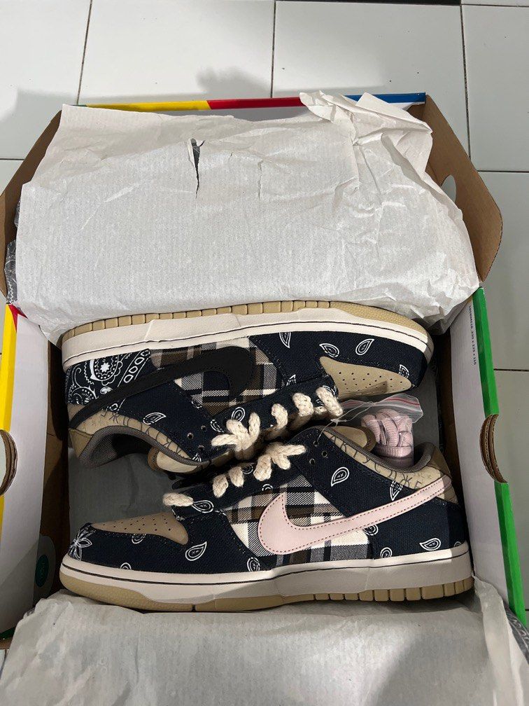nike dunk x travis