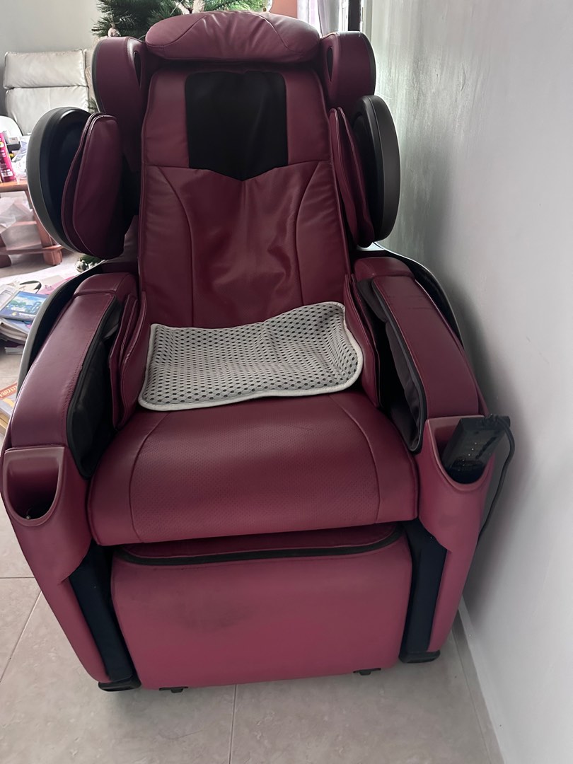 Osim Massage Chair, Health & Nutrition, Massage Devices on Carousell