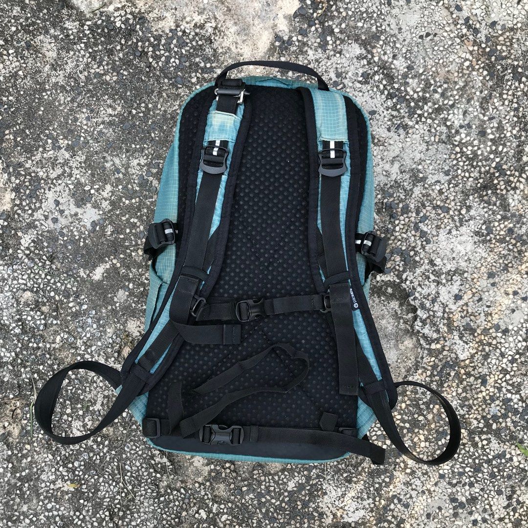 Pacsafe vibe 25, Fesyen Pria, Tas Dompet Ransel di Carousell