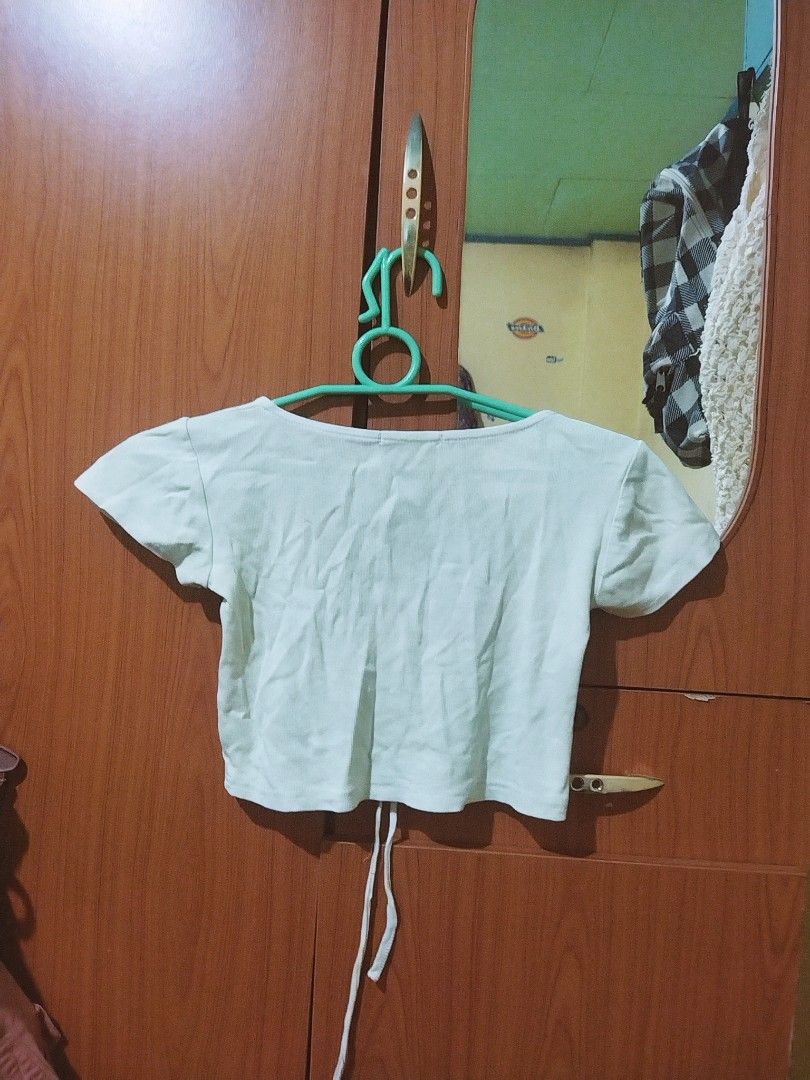 Preloved decluttering tops Zara small (Category: Activewear) located in Cabadbaran. Submitted by xevedatiles (Listing ID 1208719049, Image 3). Description: .