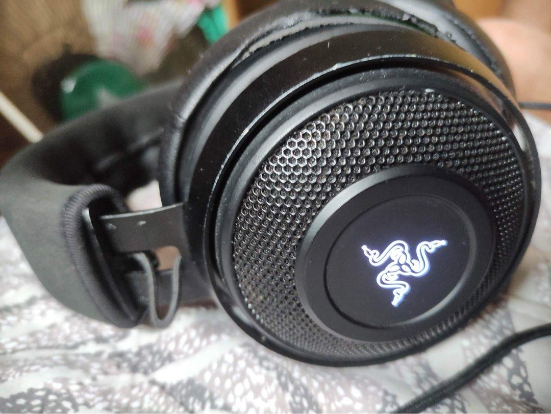 Razer headphones, Audio, Headphones & Headsets on Carousell