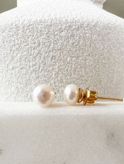 Real Freshwater Pearl Stud Earrings