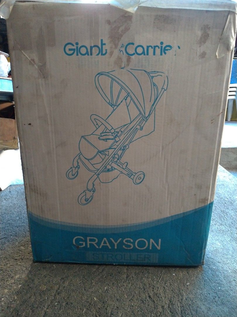 Selling: GIANT CARRIER GRAYSON RED, Babies & Kids, Going Out, Strollers ...