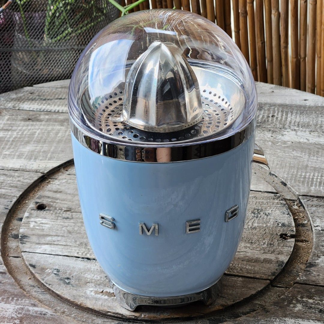 SMEG Citrus Juicer, TV & Home Appliances, Kitchen Appliances, Juicers